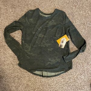 Green camo workout top